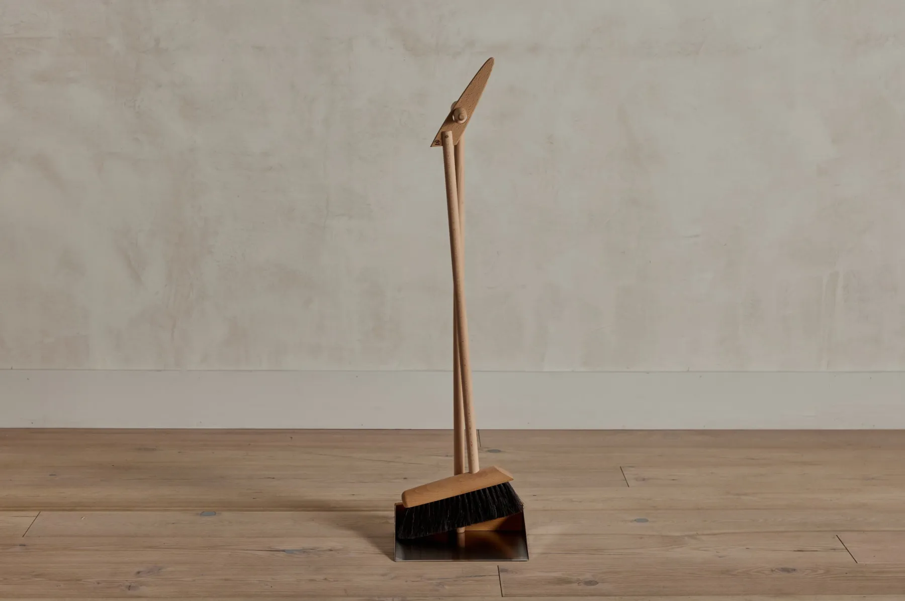 Dustpan & Broom Set*HIDDEN Hot