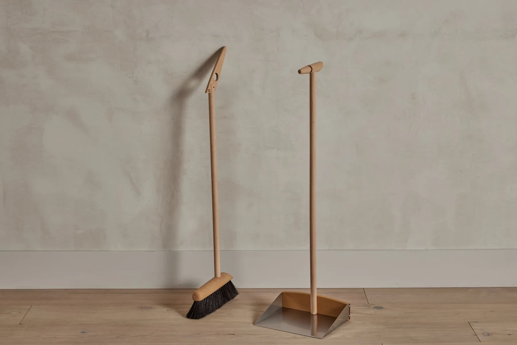 Dustpan & Broom Set*HIDDEN Hot