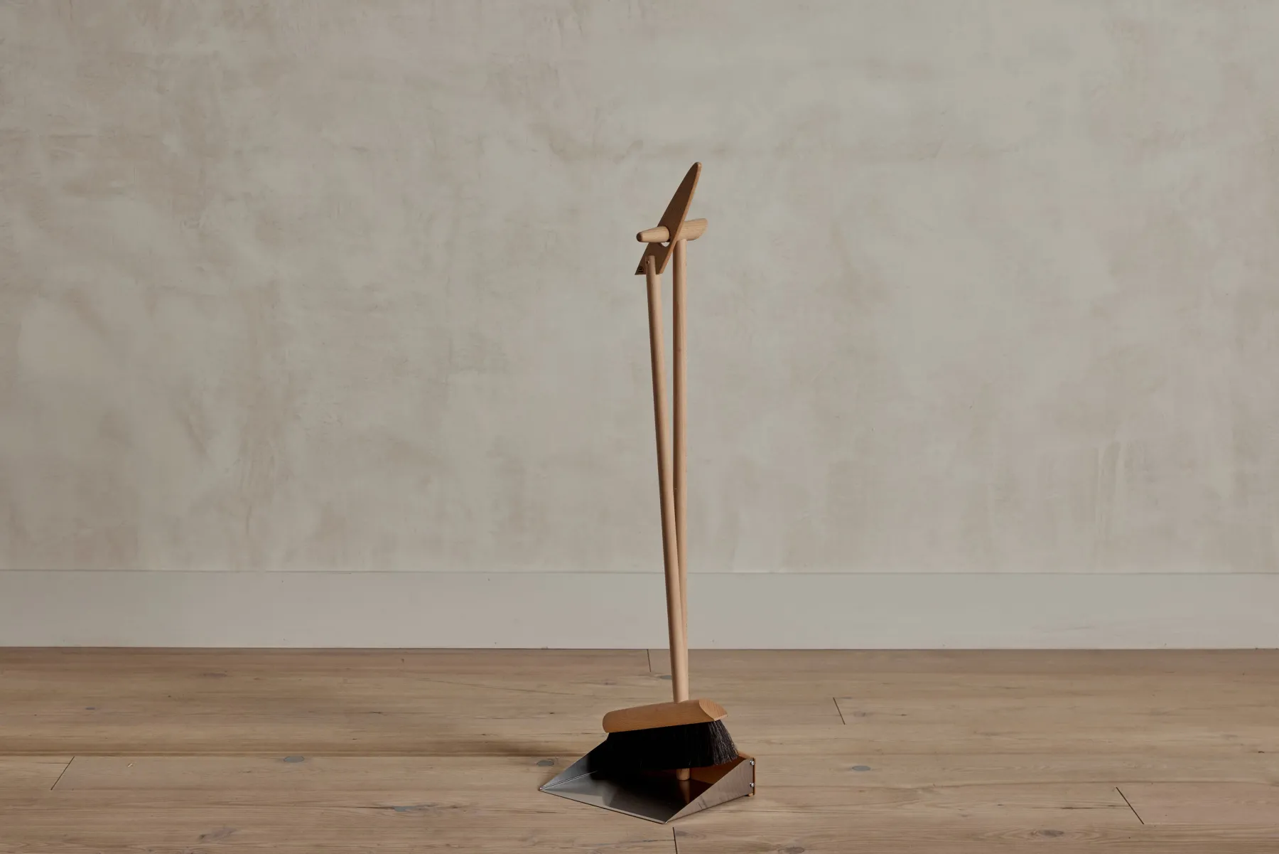 Dustpan & Broom Set*HIDDEN Hot