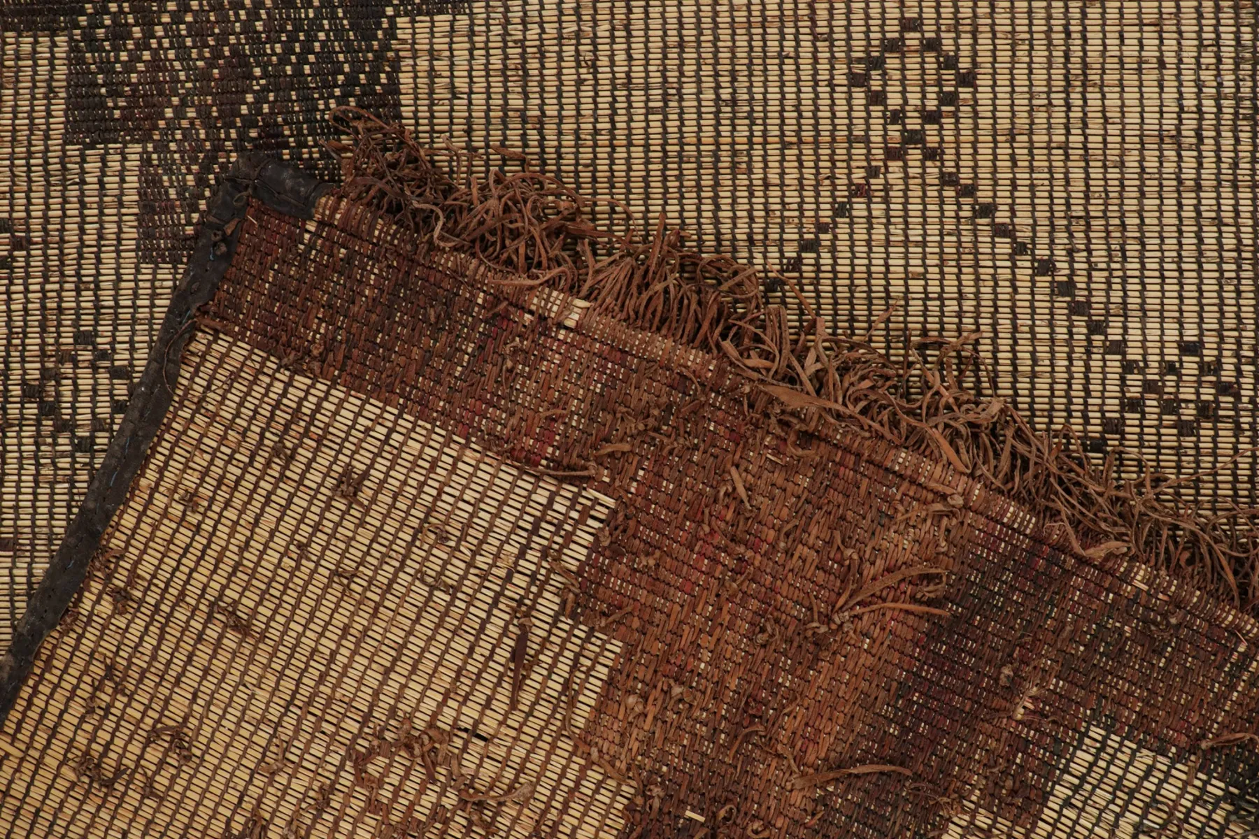 Moroccon Tuareg Rug 4’4 X 5’10*VINTAGE Discount