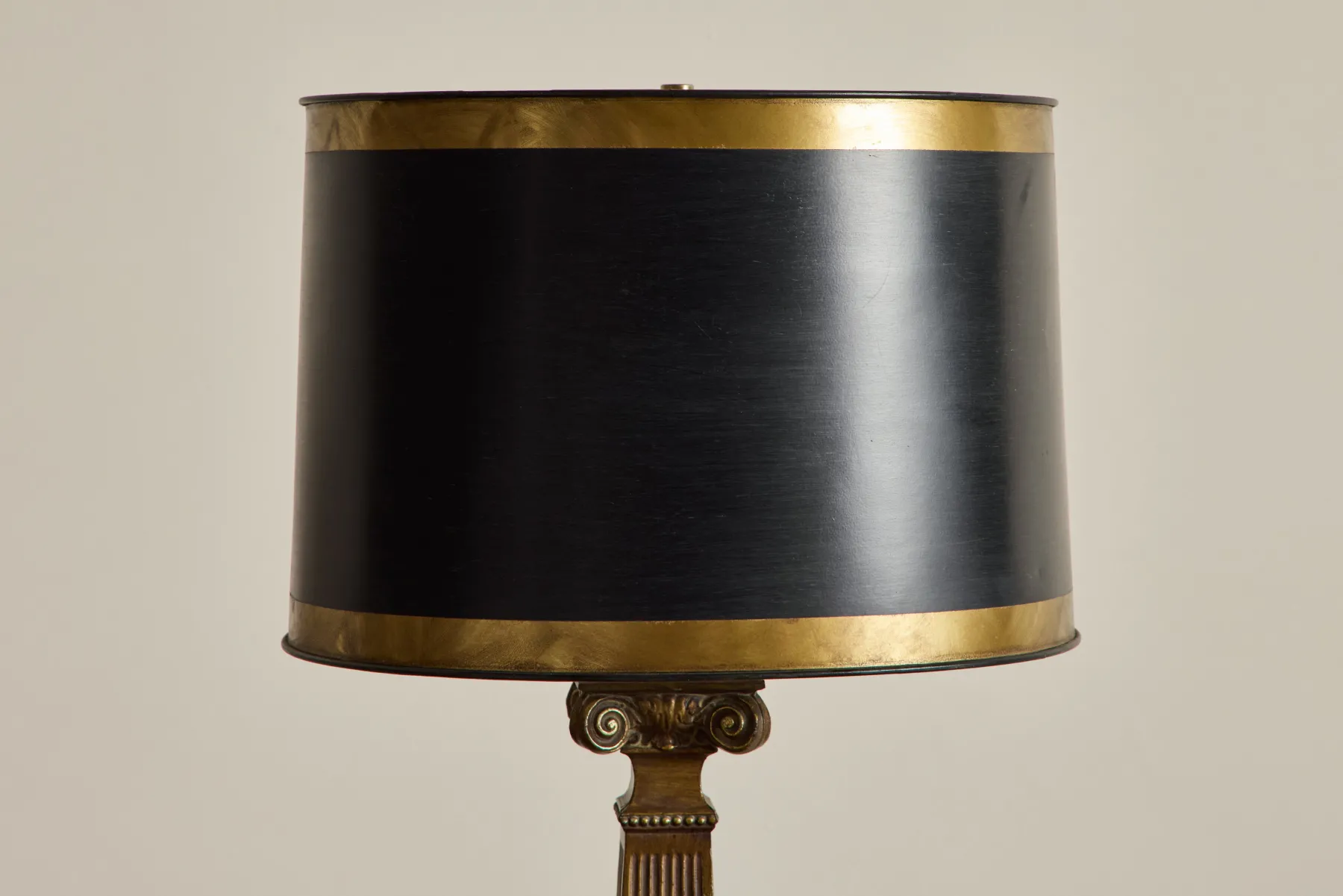 Pair of Neoclassical Lamps*VINTAGE Online