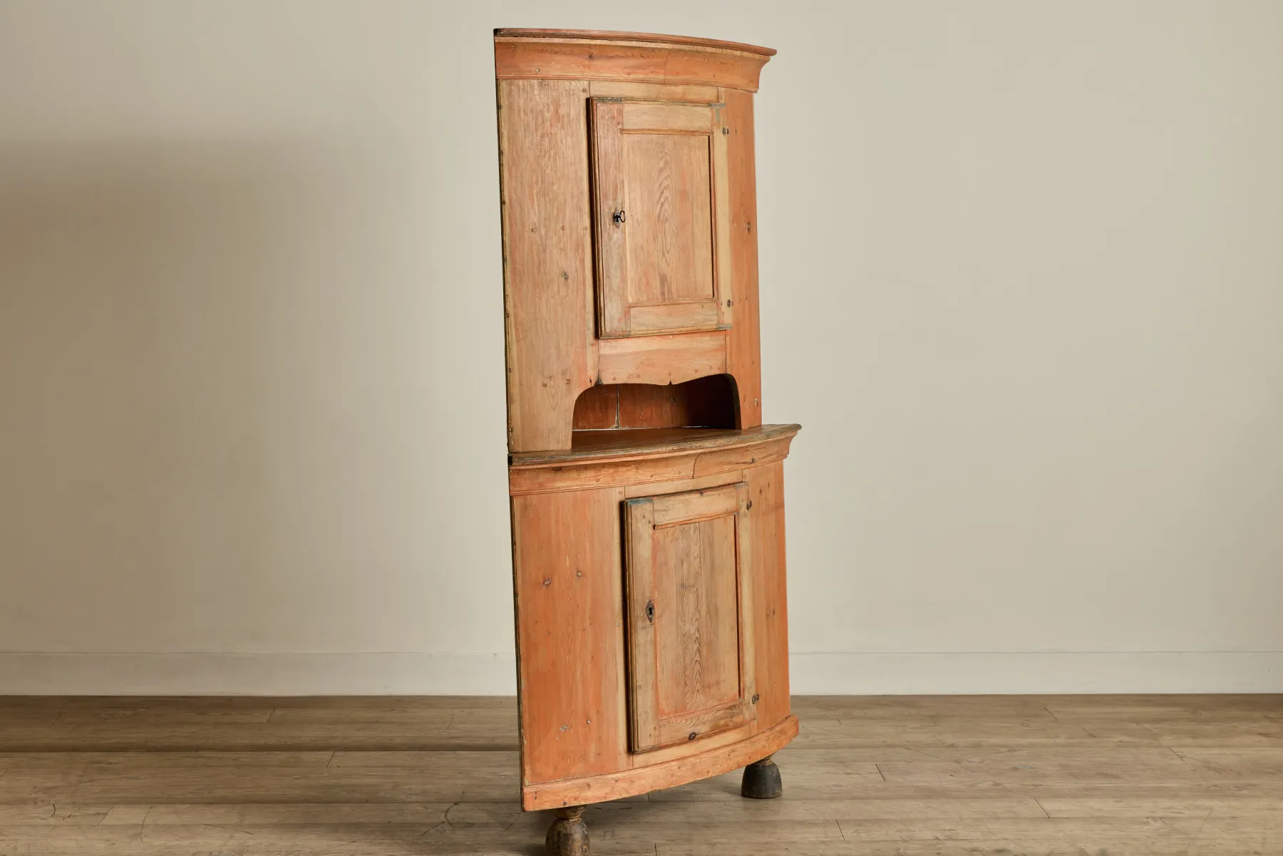 Rustic Corner Cabinet*VINTAGE New